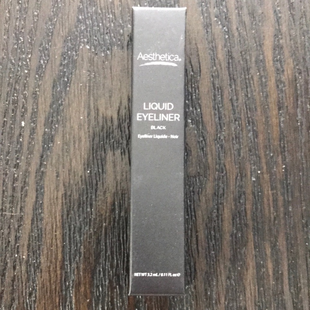Aesthetica liquid eyeliner - Picture 2 of 7